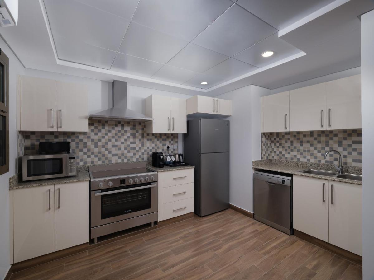 Doubletree By Hilton Muscat Qurum Екстер'єр фото